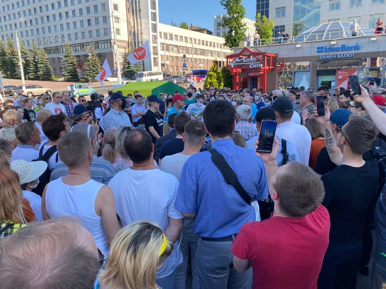 Defiance Alone. The History of Revolution.